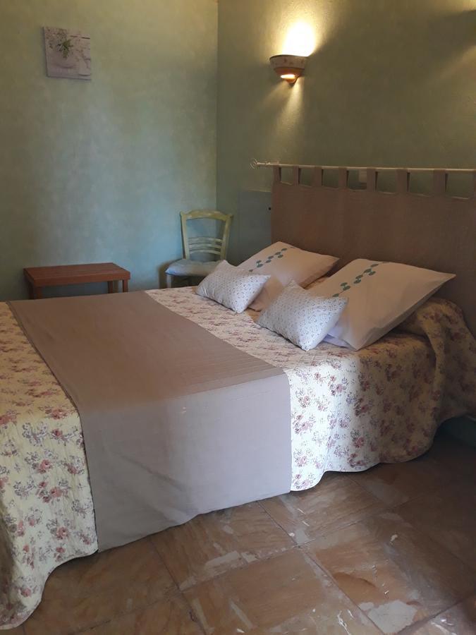 Hotel Font De Lauro Saumane-de-Vaucluse Ngoại thất bức ảnh